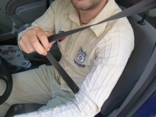 Şoferii constănţeni, campioni la nefolosirea centurii de siguranţă